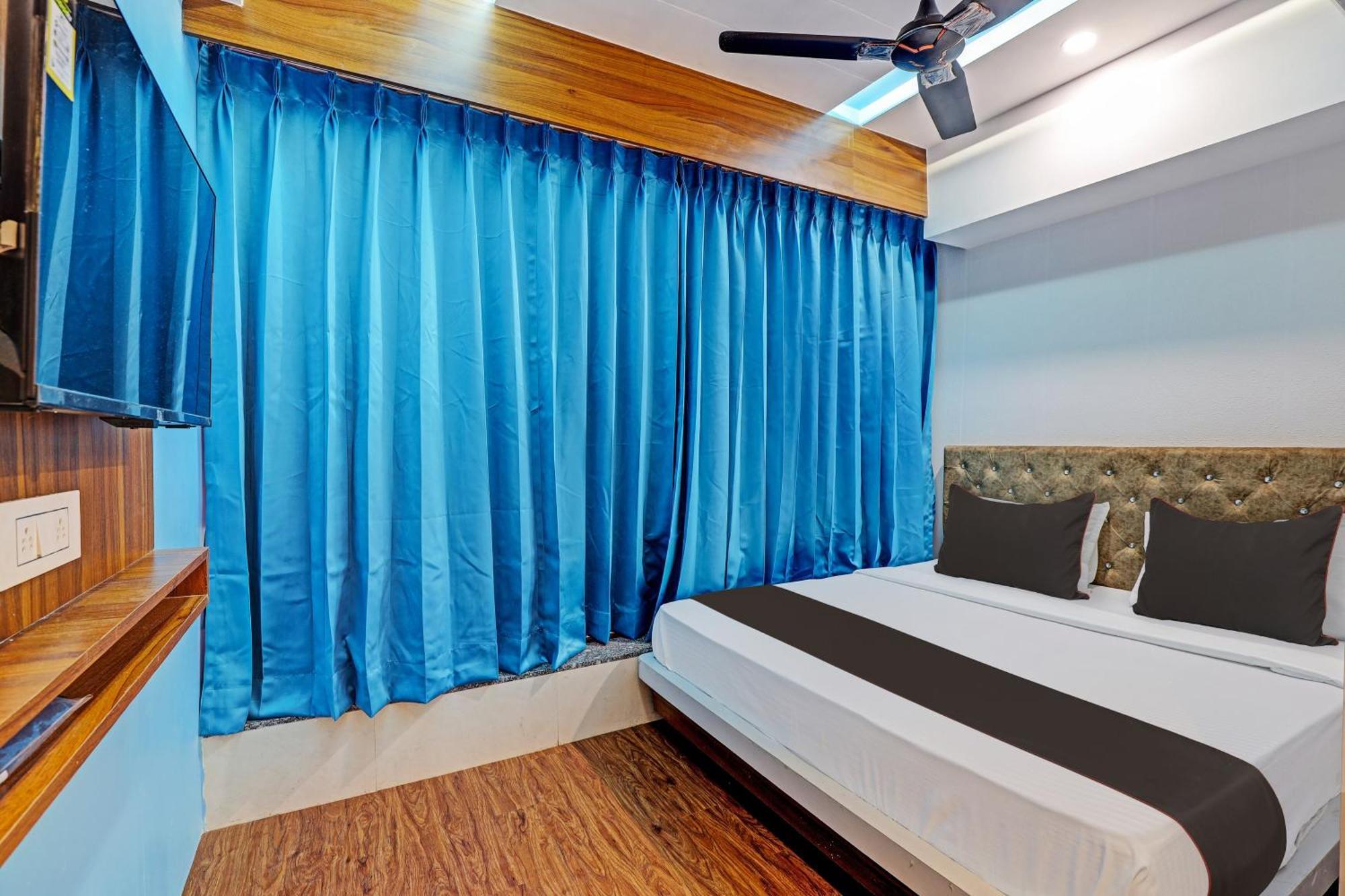 סוראט Collection O Hotel Swarg מראה חיצוני תמונה