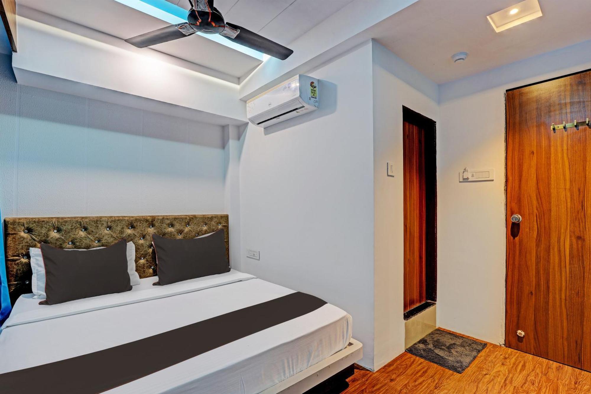 סוראט Collection O Hotel Swarg מראה חיצוני תמונה
