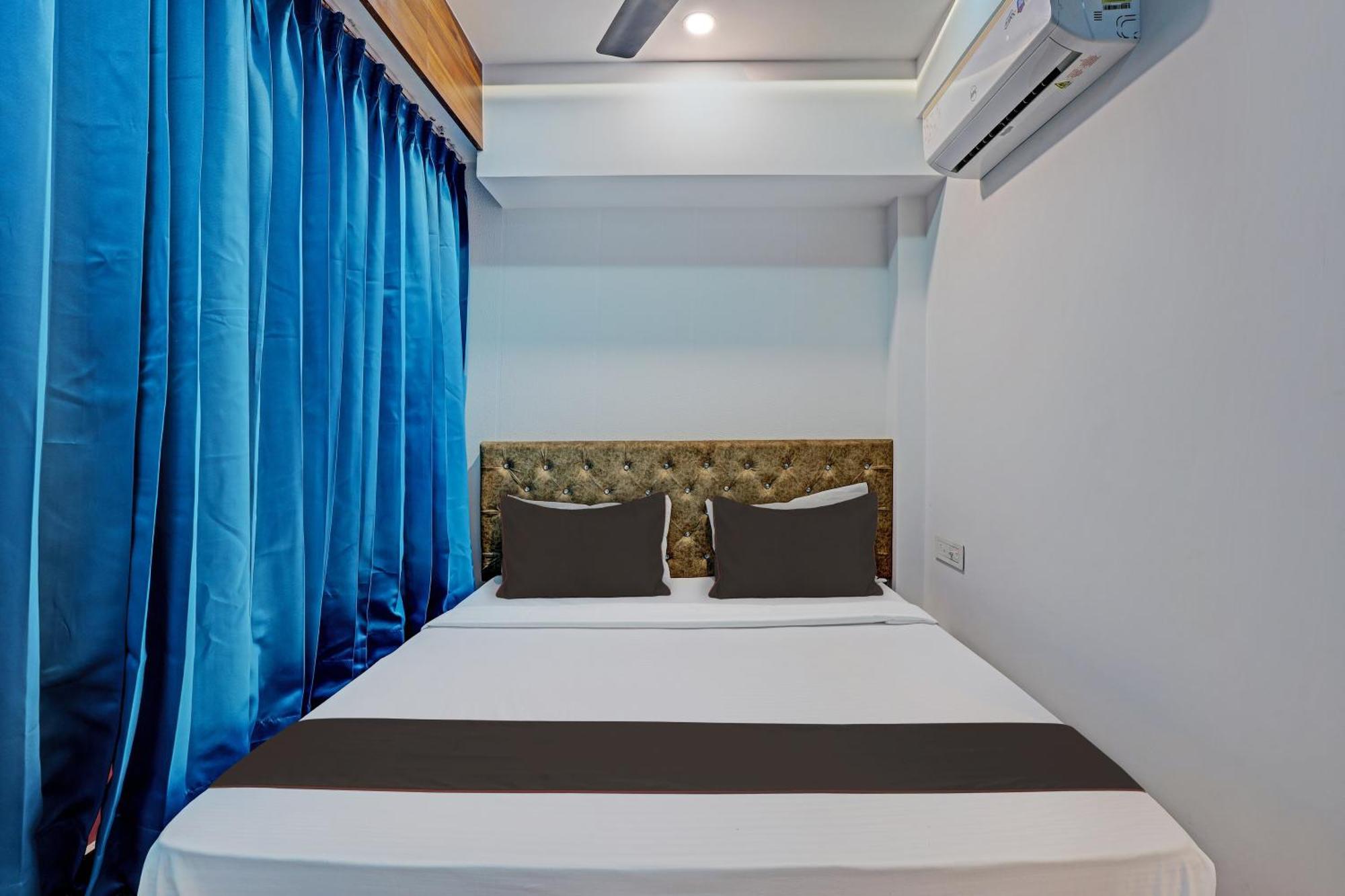 סוראט Collection O Hotel Swarg מראה חיצוני תמונה